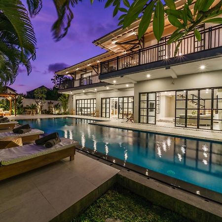 Villa Okenada - Modern 5-Bedroom Pool Villa In Berawa! Чангу Экстерьер фото
