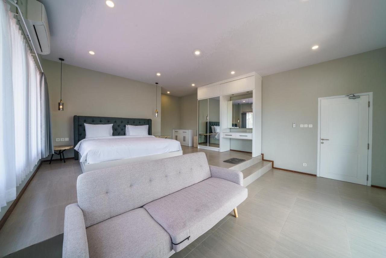Villa Okenada - Modern 5-Bedroom Pool Villa In Berawa! Чангу Экстерьер фото