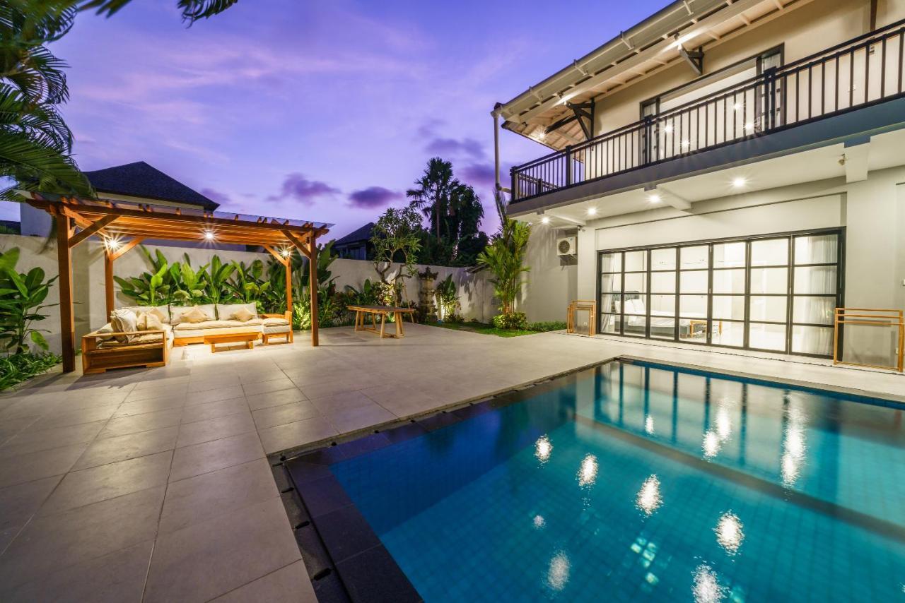 Villa Okenada - Modern 5-Bedroom Pool Villa In Berawa! Чангу Экстерьер фото