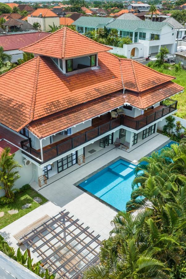 Villa Okenada - Modern 5-Bedroom Pool Villa In Berawa! Чангу Экстерьер фото
