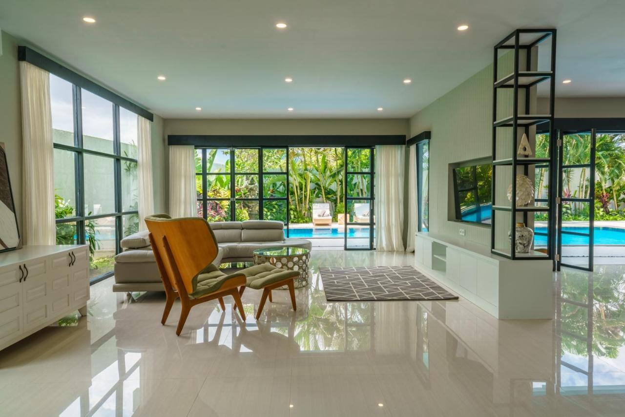 Villa Okenada - Modern 5-Bedroom Pool Villa In Berawa! Чангу Экстерьер фото