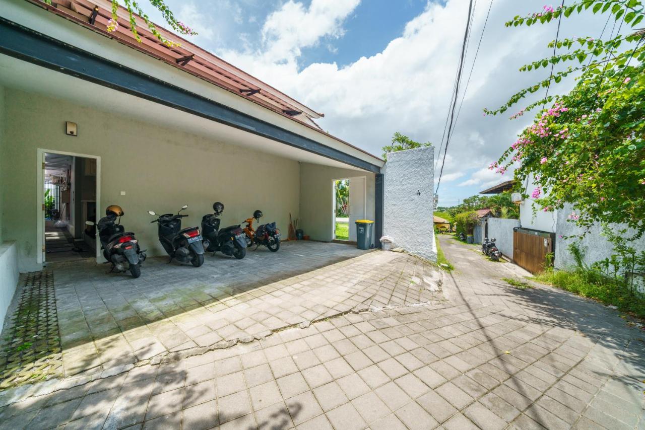 Villa Okenada - Modern 5-Bedroom Pool Villa In Berawa! Чангу Экстерьер фото